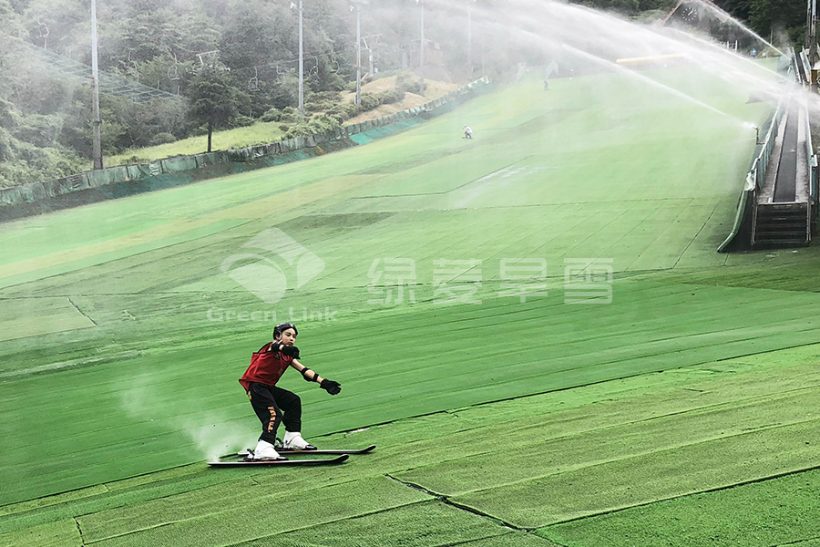 陽光人工滑雪場圖二